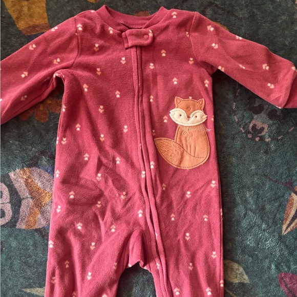 Fleece Carter’s Fox Print Baby Onesie - Picture 1 of 1